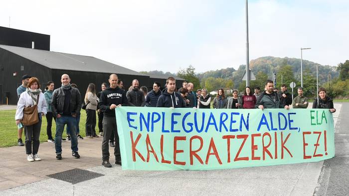 Kaleratzeak gaitzesteko greba egin dute gaur Lozys Pharmaceuticals enpresako langileek