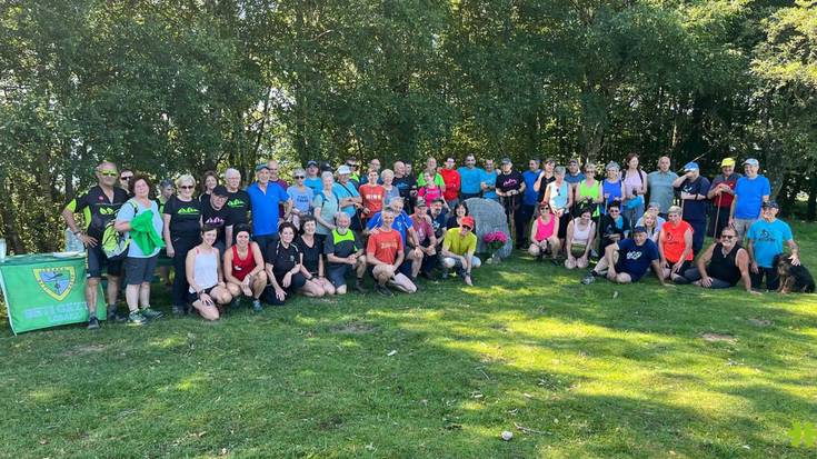 Hildako mendizaleen omenez Agiñara ateraldia egin du Beti Gaztek