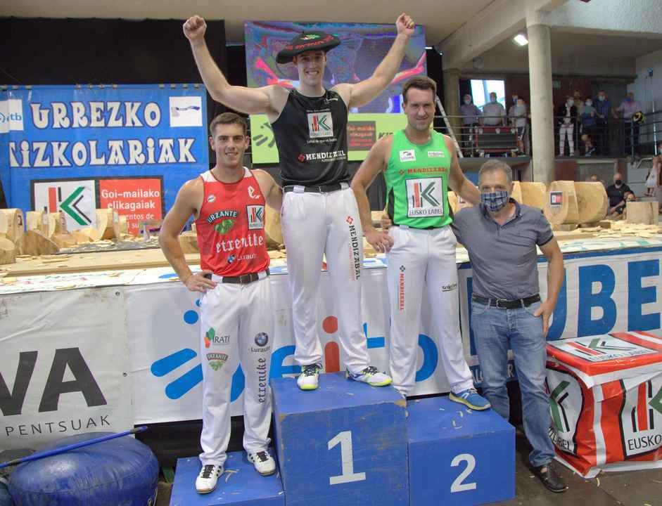 Txikia IV.a azkoitiarrak banakako Urrezko Aizkolarien Txapelketa irabazi du
