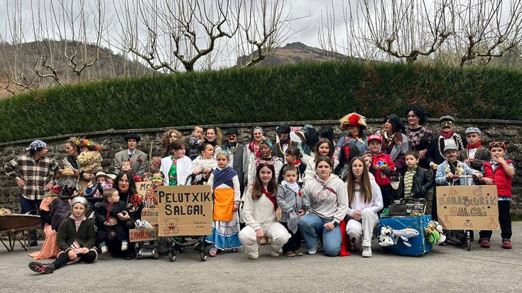 [ARGAZKIAK] Asteburuan hasi dituzte inauteen ospakizunak Aurtizen