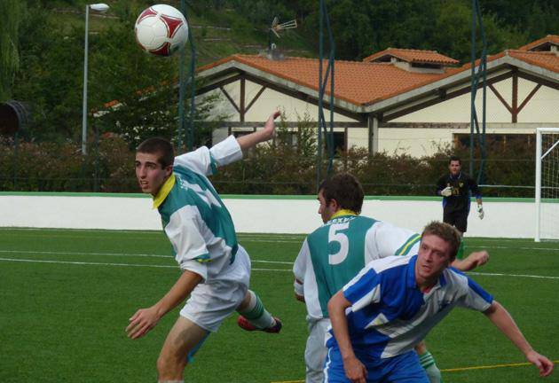 Gaizki ekin diote denboraldiari eskualdeko futbol talde nagusiek