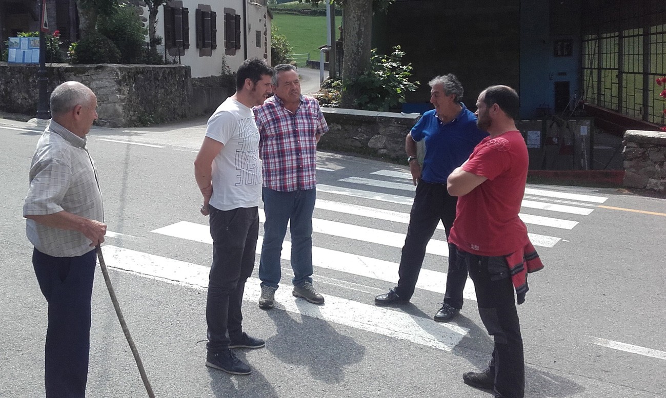 Kontzentrazio partzelarioari buruz aritzeko Gobernuko teknikariak Anizen egon dira 