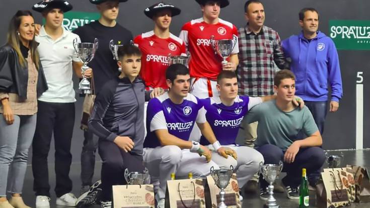 Beñat Apezetxea goizuetarra txapedunorde izan da Oñatiko 42. San Miguel pilota txapelketan