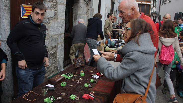 Merkatu ttikia eginen dute larunbatean Lesakan