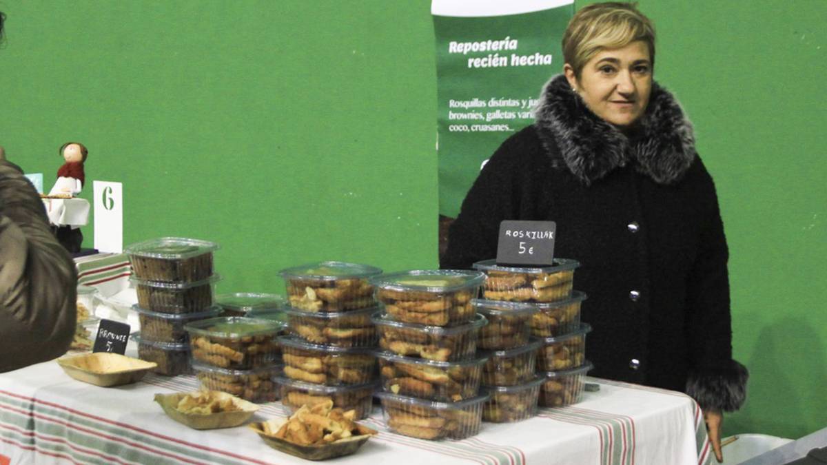 Artisau azokak eginen dituzte egunotan Amaiurren eta Iturenen