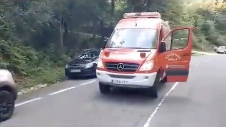 Urumea bazterreko errepidean gaizki utzitako autoei isuna