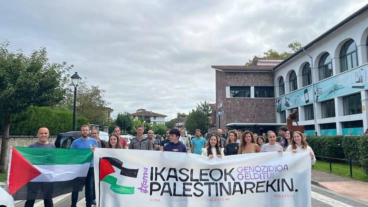 Eskualdeko zenbait ikastetxek Palestinaren aldeko elkartasun keinuak egin dituzte
