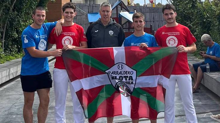 Sarako Izarrako pilotariak Teruelgo Torneoan aritu dira Iparraldeko Pilota Batzordearekin