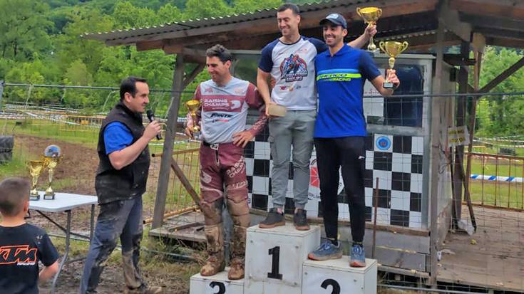 Unai Apeztegia iruritarrak irabazi du Bertizaranako enduro moto lasterketa