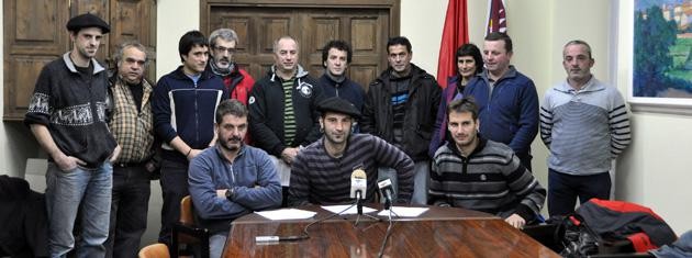 Nafarroako Gobernuak ez duela laguntzen salatu dute Baztango herrietako alkateek eta kuarteletako juntakideek