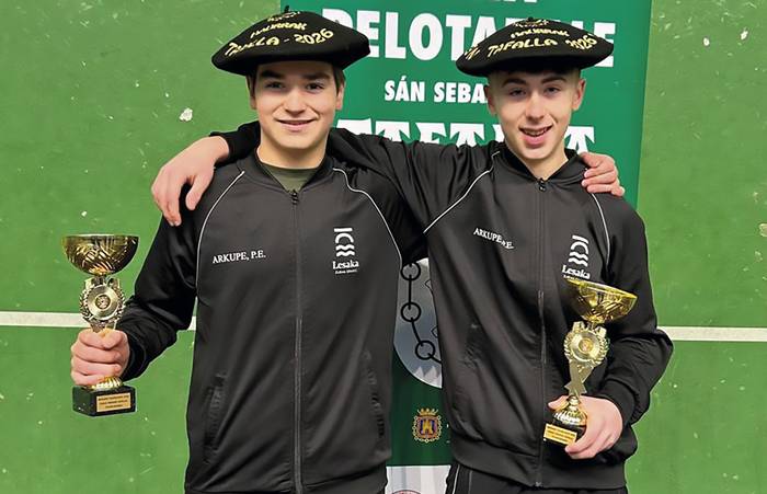 Jon Madariaga eta Oihan Muñoa pilotari lesakarrak txapeldun Tafallan