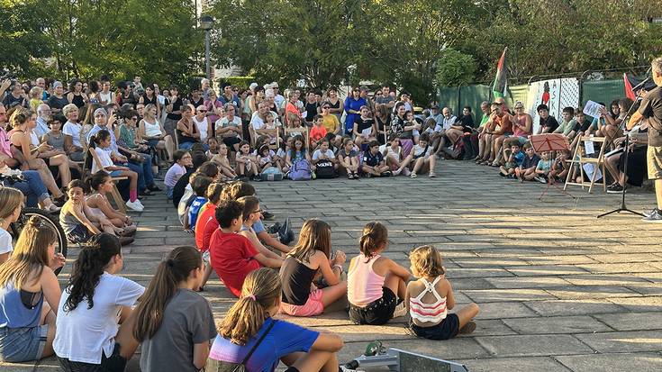 [BIDEOA] 'Ibaitik Itsasora' martxari egindako harrera bideoan