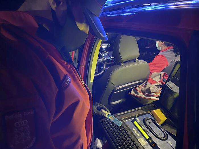 Bart gauean Foruzaingoak Elizondon egin duen kontrolean sei ibilgailuri zepoa paratu die gidariek drogen testean positibo emateagatik