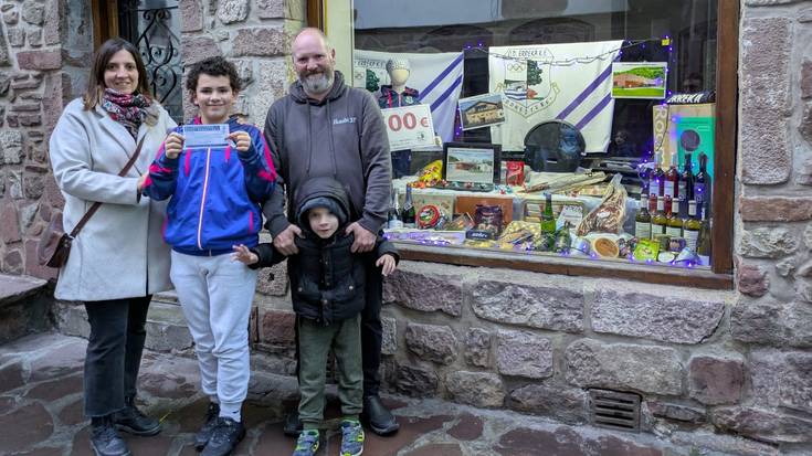 Jose Luis Eskudero Iñarrea da aurten Errekaren eguberrietako saski erraldoiaren irabazlea