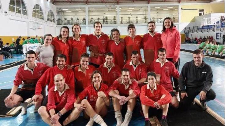 Beti Gazteko gizasemeen sokatira taldea aurtengo Euskal Herriko hirugarren txapelaren bila lehiatuko da