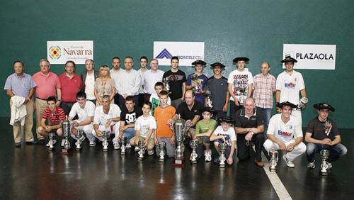 Doneztebek Euskal Herriko Herriarteko pilota finalean izateko aukera handiak ditu