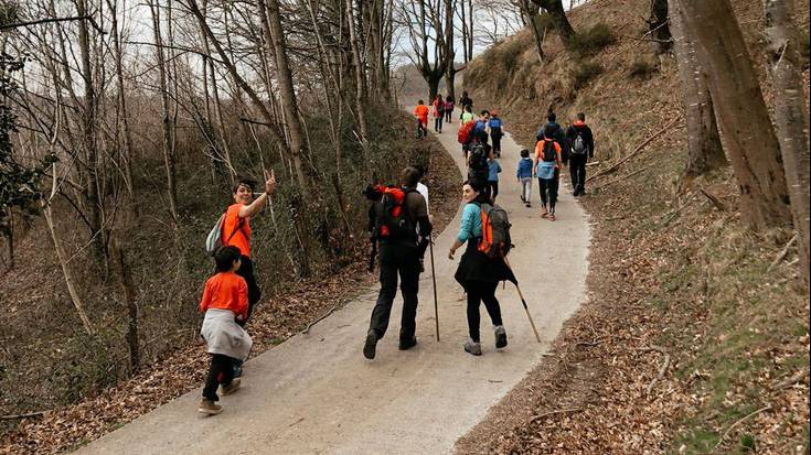 Familientzat mendi irteera antolatu du Beti Gaztek igandean Lesakan
