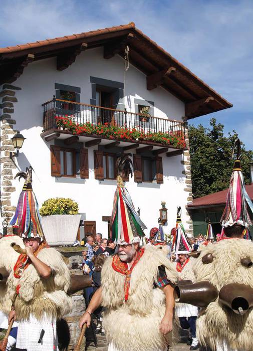 Giro ederrean joan da Joaldunen Eguna