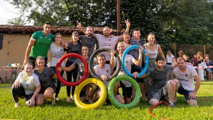 Arraiozko bestak ate joka ditugu