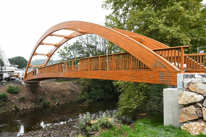 Bidasoko Bide Berdea Elizondoraino hedatzeko lanak aitzineratuak dituzte