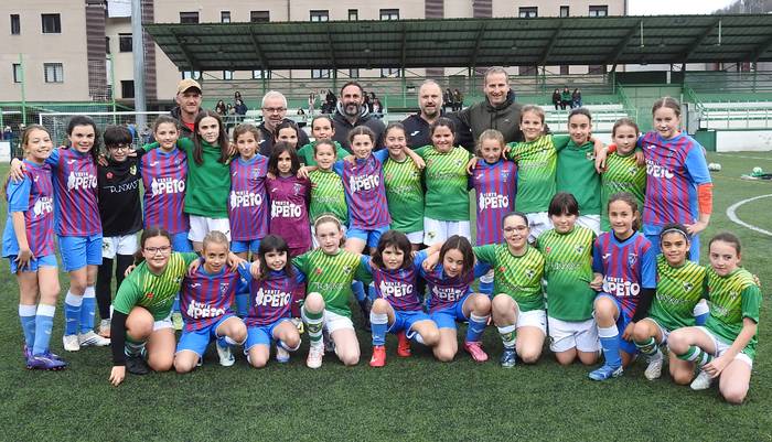 Sarako Izarra errugbi taldeko gizonezkoek Frantziako txapelketako final hamaseirenak jokatuko dituzte