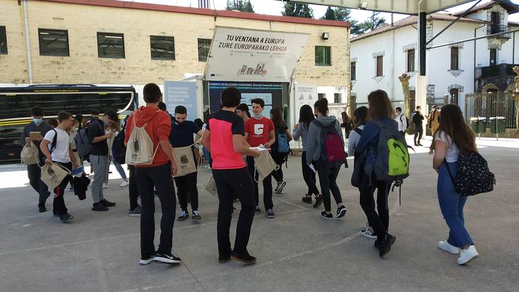 Europari eta immigrazioari buruz mintzatu dira Berako Toki Ona institutuan