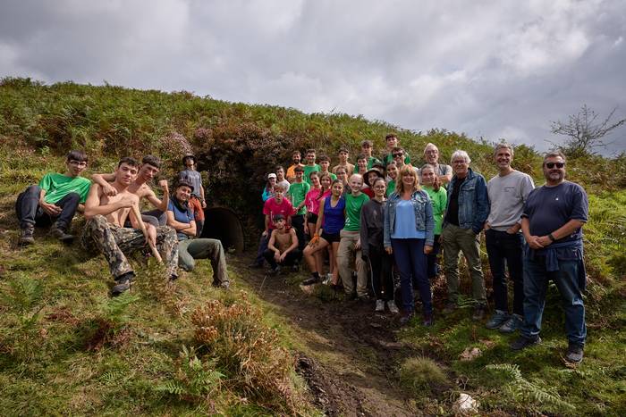Ollo lehendakariordeak Otsondoko bunkerrean lanean ari diren gazteak bisitatu ditu