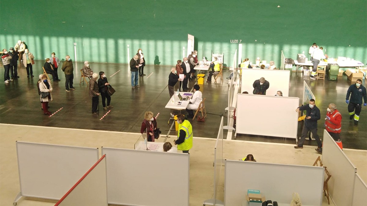 Maiatzaren 11ko txertaketari begira boluntarioak eskatu ditu Baztango Udalak