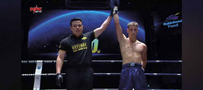 Unax Arbelaitz igantziarra Muay Thai kirolean murgildua dabil