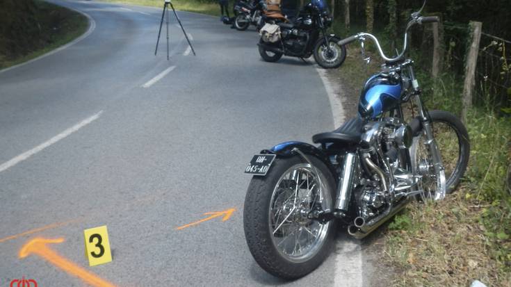 Lizuniagan 50 urteko motorzale bat hil da eta bertze bat larriki zauritu hiru motoren arteko istripuaren ondorioz