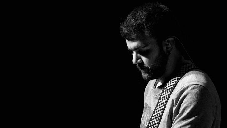 «Akorde batzuk, estrofa bat eta hasi da kanta bat sortzeko prozesua»