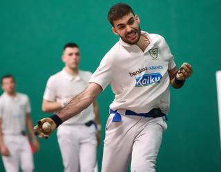 Nafarroako kluben arteko eskuz binakako pilota txapelketaren finalak jokatuko dituzte azaroaren 1ean Tafallan