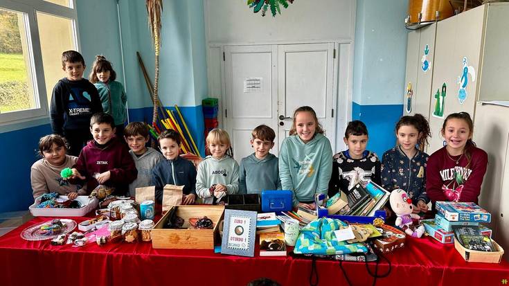 [ARGAZKIAK] Erantzun polita izan du Areson egin duten elkartasun azokak