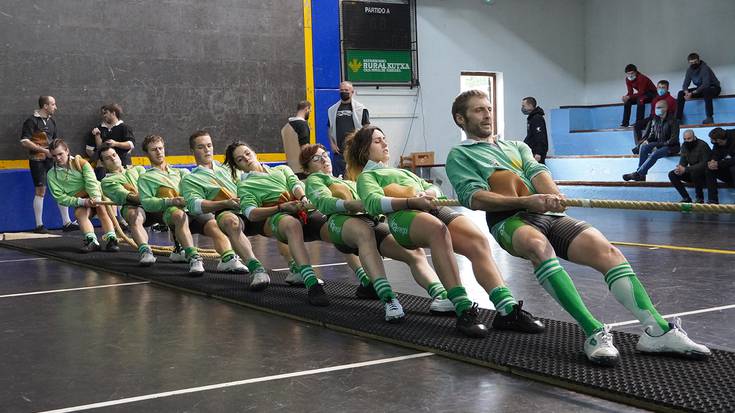 Euskal Herriko txapel guztiak lortzea eskura du Beti Gazte sokatira taldeak