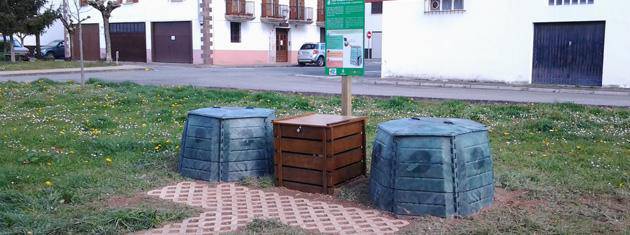 Auzo konposta egiteko guneak prest daude Arraiozen eta Elizondoko Baztan Berrin