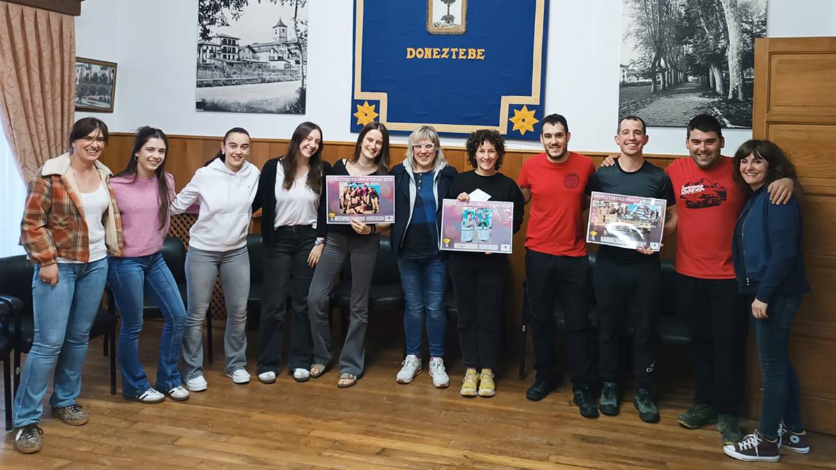 Inauteetako lehiaketaren sari banaketa egin dute Donezteben