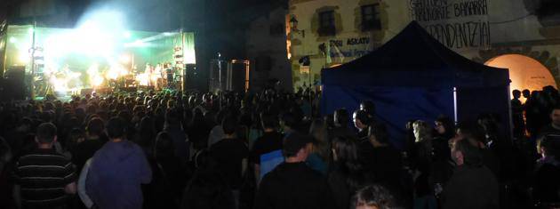 Kaskezur, Gibelurdinek, Kop, Xutik eta DJ Elepunto larunbat honetan Arantza Rocken