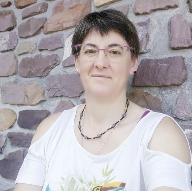 «Orain ez gara bezeroen zain gelditzen, guk bilatzen ditugu»
