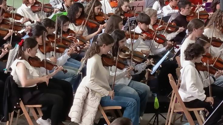 [ARGAZKIAK] Nafarroako harizko musika tresnen topaketa egin dute Beran