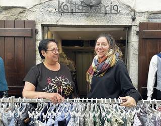 «Saiatzen naiz jendeari transmititzen nola joan egoki jantzita»