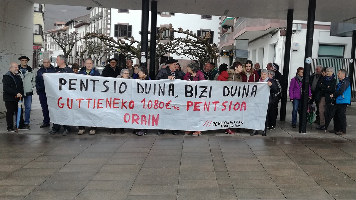 Pentsio eta bizitza duina aldarrikatu dute gaur pentsiodunek Elizondon