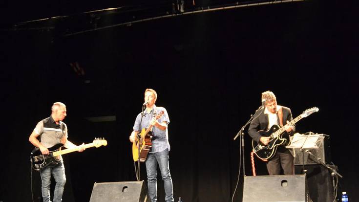 Kontzertu ederra eman dute Keu Agirretxeak eta Pablo Novoak Beran