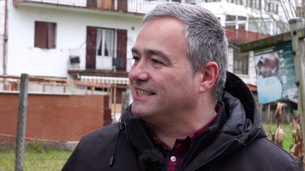Jon Abril eta Ainhoa Larretxea beratarrak biharko 'Artefaktua' saioan