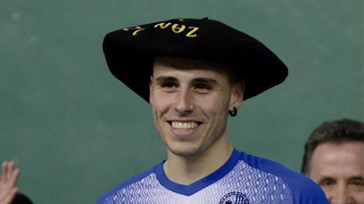 «Frontoia bigarren etxea da niretako, gustura sentitzen naiz»