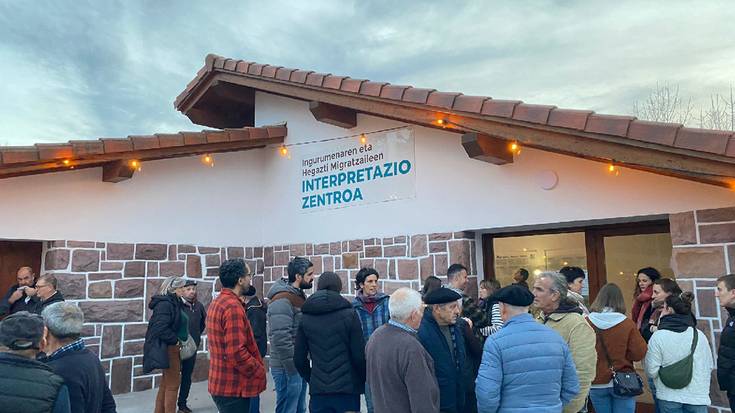 [ARGAZKIAK] Lizarietako ingurumen eta hegaztien interpretazio zentroa inauguratu dute Etxalarren