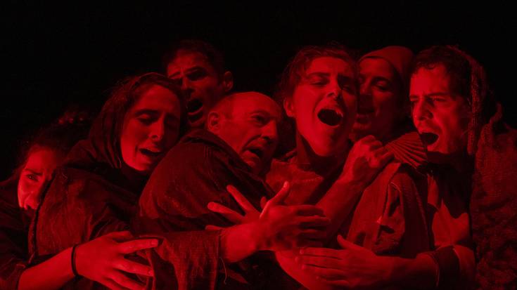 'Nor naizen baneki' antzerkia Lesakan