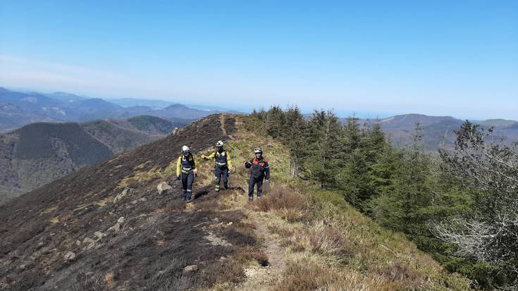 Goizuetan sutea berriz indartzeko arriskua dagoela eta, zaintzan gelditu dira suhiltzaileak