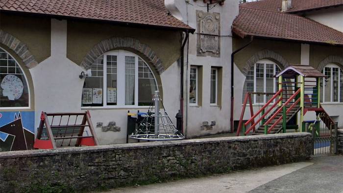 Datozen egunetan hasiko dituzte Aresoko parkeak berritzeko lanak