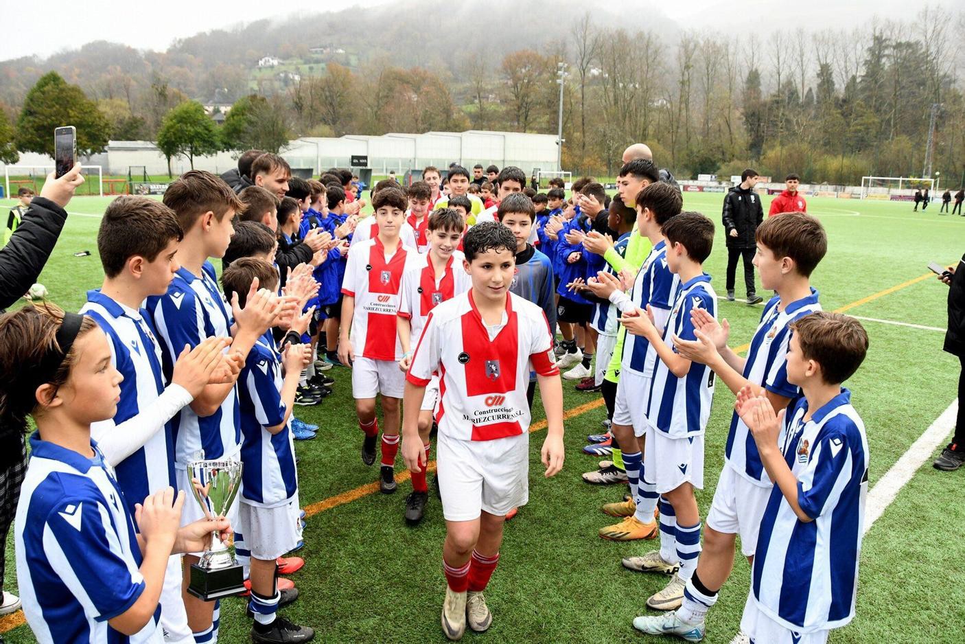 Alebinen mailako futbol torneoa jokatuko dute igandean Donezteben