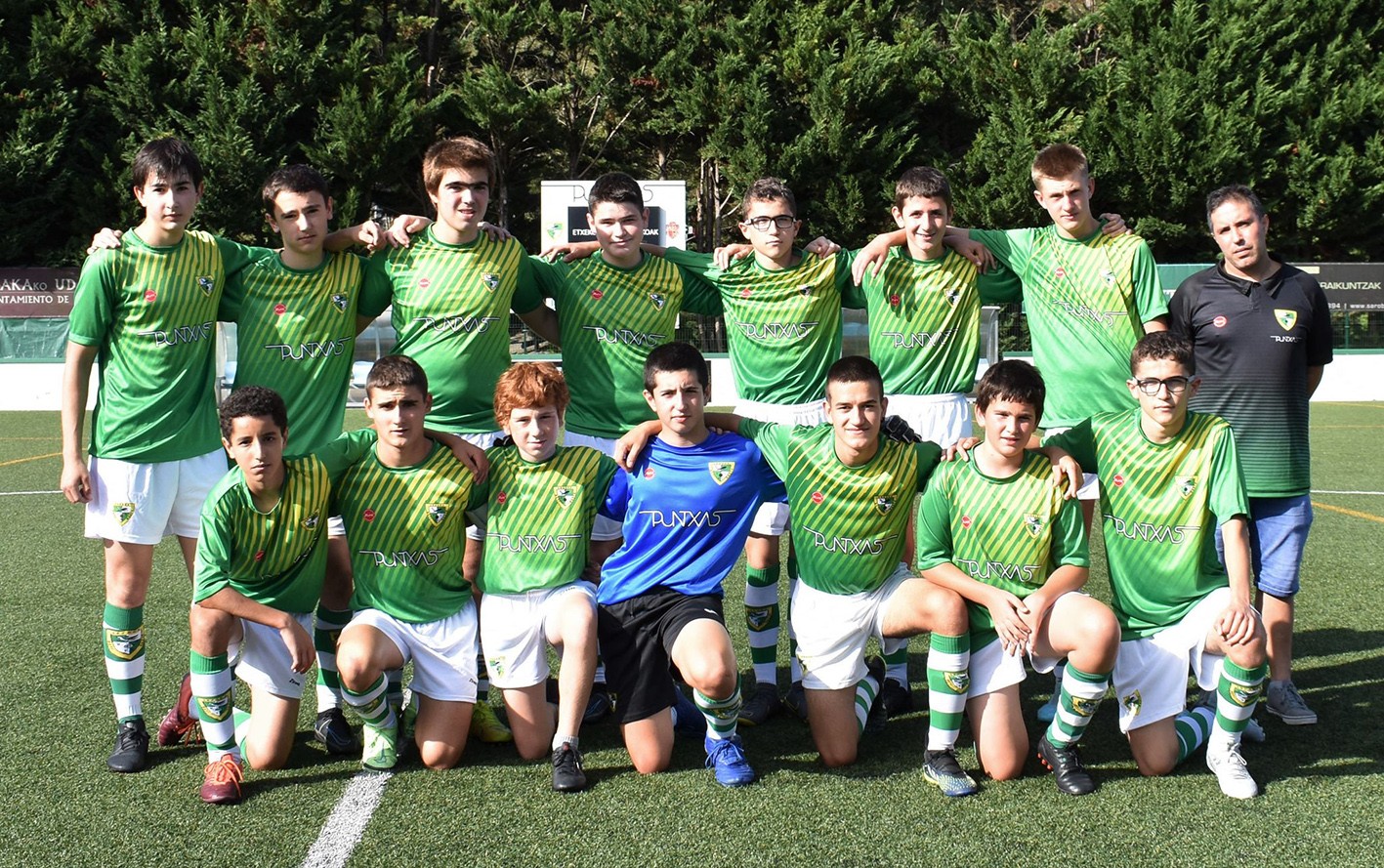 Kanpoan irabazi eta etxean galdu egin du Beti Gazteko futbol talde nagusiak asteburu luzean